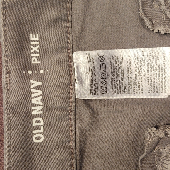 Grey old navy pixie pants - Picture 2 of 3